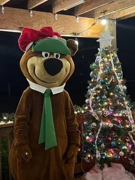 Yogi at Tree Lighting
